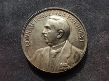 Charger l&#39;image dans la galerie, Allemagne : Médaille Conrad Troullier Brieftaubenzuchter Vereine (Ref 512)
