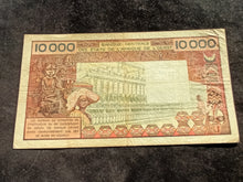 Charger l&#39;image dans la galerie, Afrique de l&#39;Ouest : Côte d&#39;Ivoire : 10000 Francs 1977-92 A (Ref 600)
