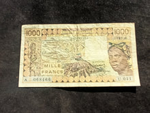 Charger l&#39;image dans la galerie, Afrique de l&#39;Ouest : Côte d&#39;Ivoire : 1000 Francs 1985 A (Ref 601)
