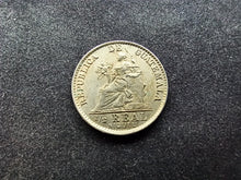 Charger l&#39;image dans la galerie, Guatemala : 1/2 Real 1901 (Ref 908)
