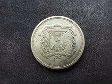 Charger l&#39;image dans la galerie, République Dominicaine : Un Peso 1978 (Ref 947)
