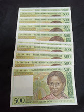 Charger l&#39;image dans la galerie, Madagascar : Lot de 10 X 500 Francs NEUF
