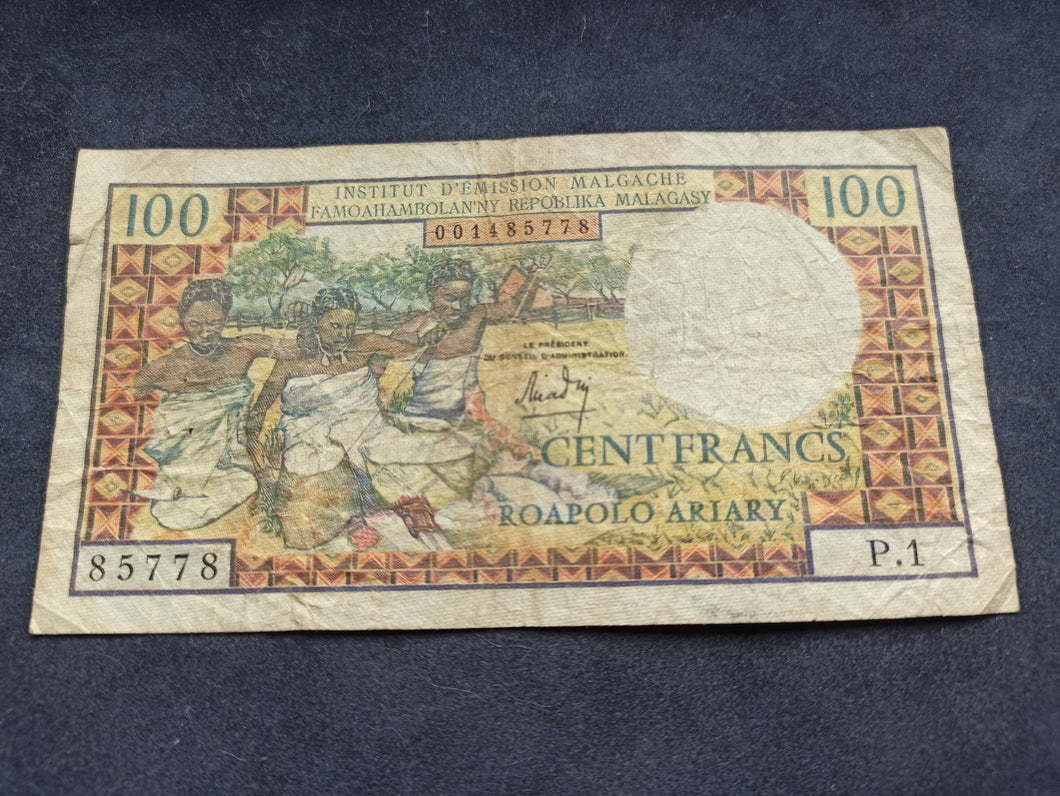 Madagascar : 100 Francs 1966 (Ref 1320)