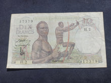Charger l&#39;image dans la galerie, Afrique de l&#39;Ouest : 10 Francs 1946 (Ref 1611)
