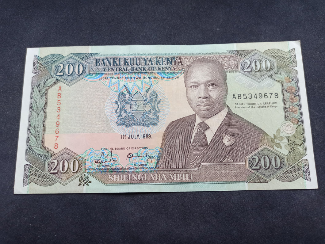Kenya : 200 Shillings 1989 (Ref 1660)