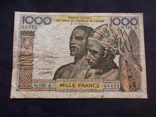 Charger l&#39;image dans la galerie, Afrique de l&#39;Ouest : 1000 Francs 1959-65 A Sign 10 (Ref 2389)

