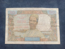 Charger l&#39;image dans la galerie, Madagascar : 50 Francs 1962 (Ref 2682)
