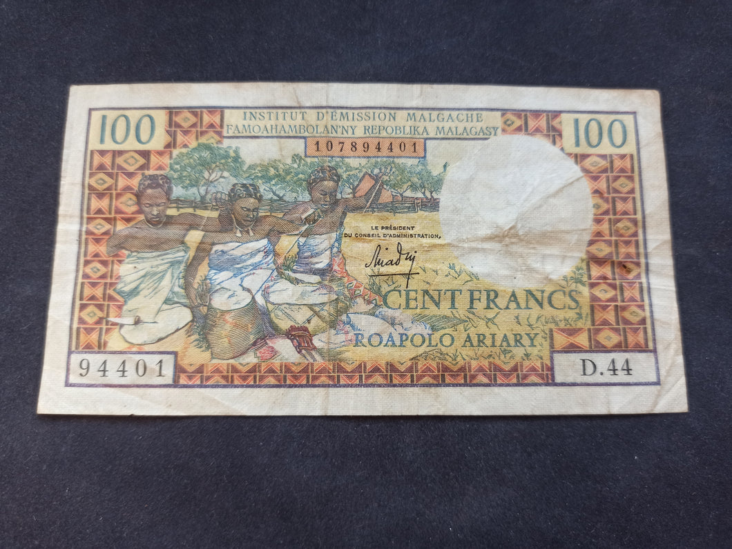 Madagascar : 100 Francs 1966 (Ref 2638)