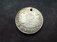 Charger l&#39;image dans la galerie, Bolivie : 8 Soles 1845 Argent ; Trouée (Ref 3001)
