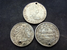 Charger l&#39;image dans la galerie, Bolivie : Lot 3 Monnaies : 8 Reales / Boliviano Argent ; Trouée (Ref 3006)
