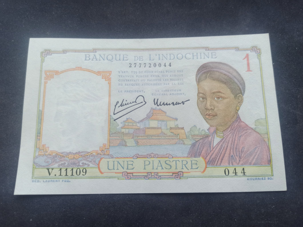 Indochine : Une Piastre 1949 Sign 11 (Pick 54d) (Ref 3124)