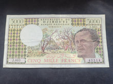 Charger l&#39;image dans la galerie, Djibouti : 5000 Francs 1979 P 38d (Ref 3170)
