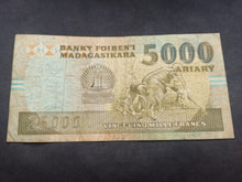 Charger l&#39;image dans la galerie, Madagascar : 25000 Francs 1993 (Ref 3176)
