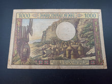 Charger l'image dans la galerie, Mali : 1000 Francs 1973 P 13c (Ref 3299)
