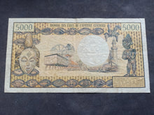Charger l'image dans la galerie, Gabon : 5000 Francs 1974 Sign 6 ; Pick 4b (Ref 3601)
