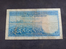 Charger l'image dans la galerie, Rhodésie : 10 Shillings 1964 (Ref 3657)
