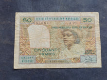 Charger l'image dans la galerie, Madagascar : 50 Francs 1962 (Ref 3748)
