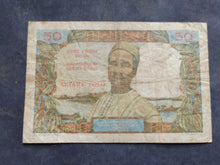 Charger l'image dans la galerie, Madagascar : 50 Francs 1962 (Ref 3748)
