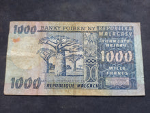 Charger l'image dans la galerie, Madagascar : 1000 Francs 1974 (Ref 3755)
