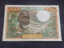 Charger l'image dans la galerie, Afrique de l'Ouest : 1000 Francs Sign 8 ; Pick 103Ai (Ref 3770)
