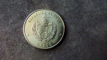Charger l'image dans la galerie, Cuba : 1 Peso 1986 Mexico Football 1986 (Ref 3920)

