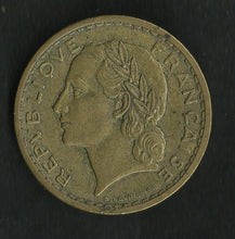 Charger l&#39;image dans la galerie, 5 Francs Lavrillier Bronze Alu 1945
