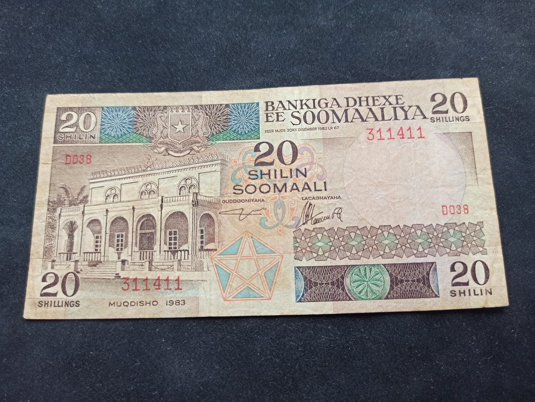 Somalie : 20 Shillings 1983